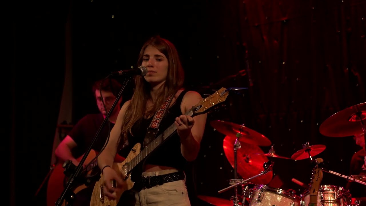 Hands on Me - Live