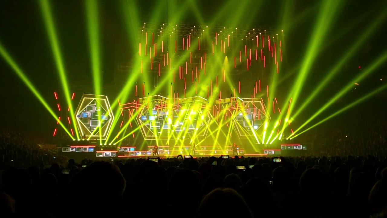 Trans Siberian Orchestra - Christmas Eve Sarajevo 12/24 (Live)