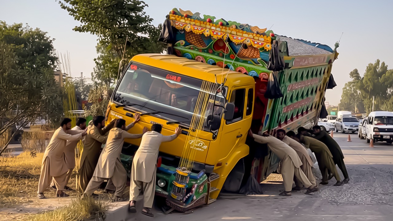 Roadside Accident! Fully Loaded Truck Destroyed | Rebuilding on Road