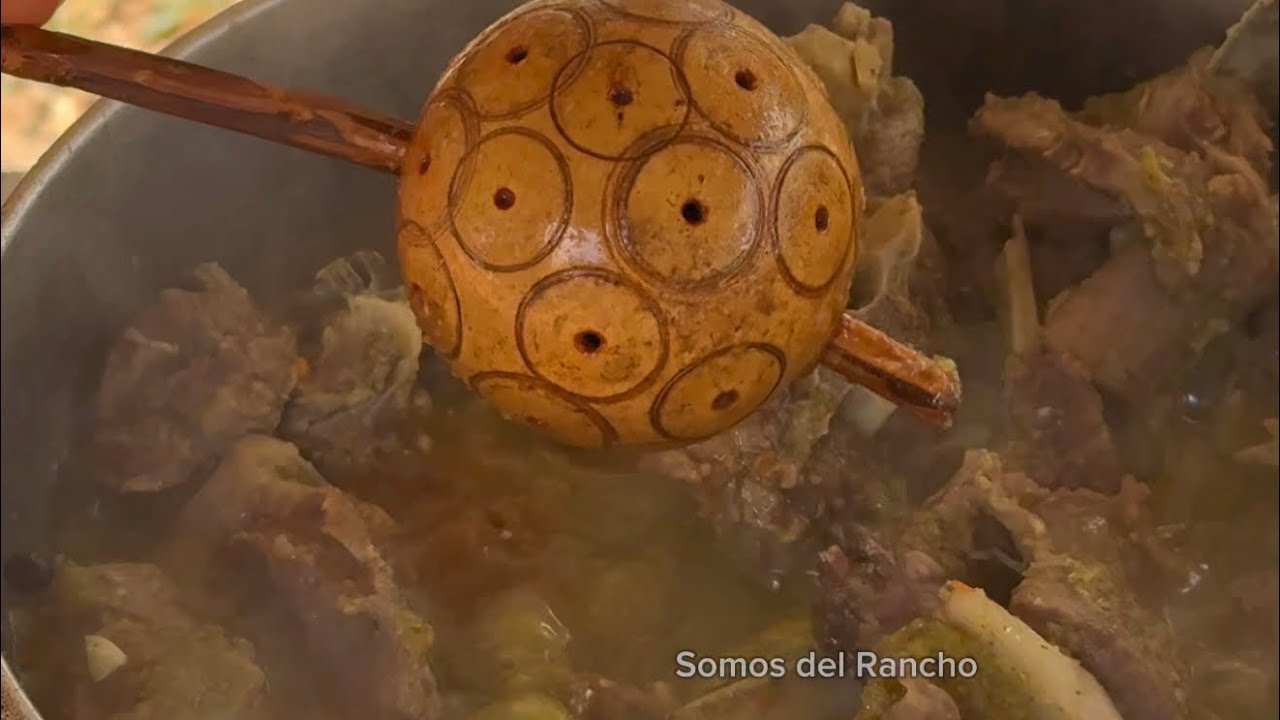 Hoy te enseñamos hacer esta achiotera ecológica para dar color a tus comidas.