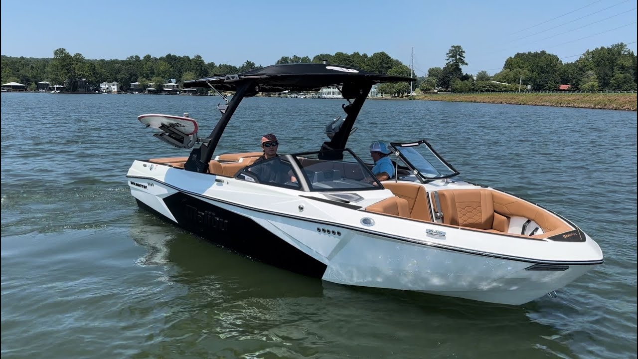 Surfing the Malibu Wakesetter 23 LSV Wave