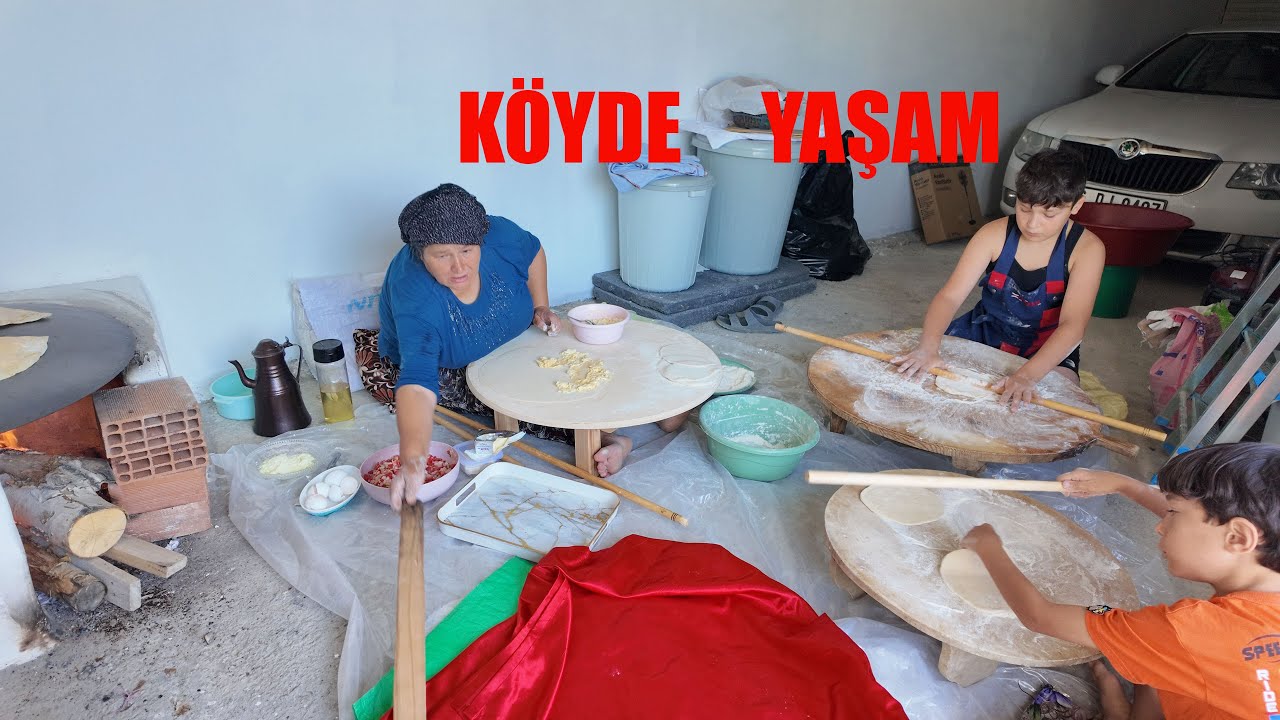 HATİCE HANIM TORUNLARIYLA NELER YAPIYOR YUFKA HAMUR İŞLERİ