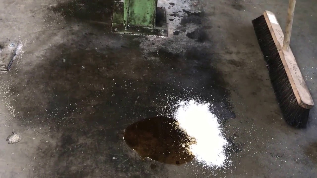 Bindemittel für alle Flüssigkeiten (u.a. Öl, Kraftstoffe, Farben) in Industriebetrieben