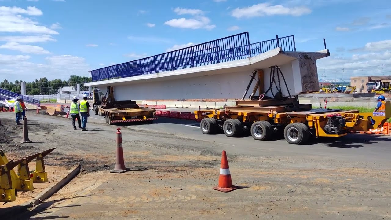 Transferência parcial da passarela na rodovia SP 304