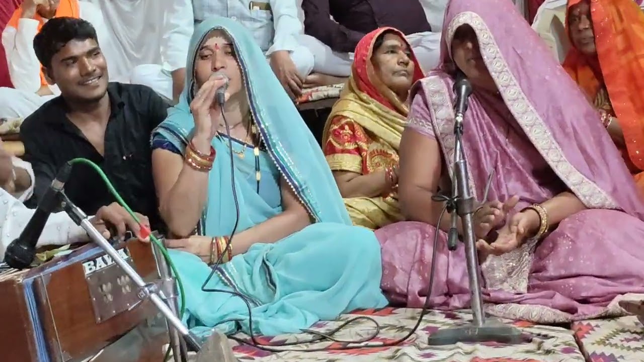 श्याम की दीवानी राधा रानी हो गई की बंसी वाले पर दुनिया दीवानी हो गई।स्वार्थी प्रणामी‌ जी द्वारा भजन 