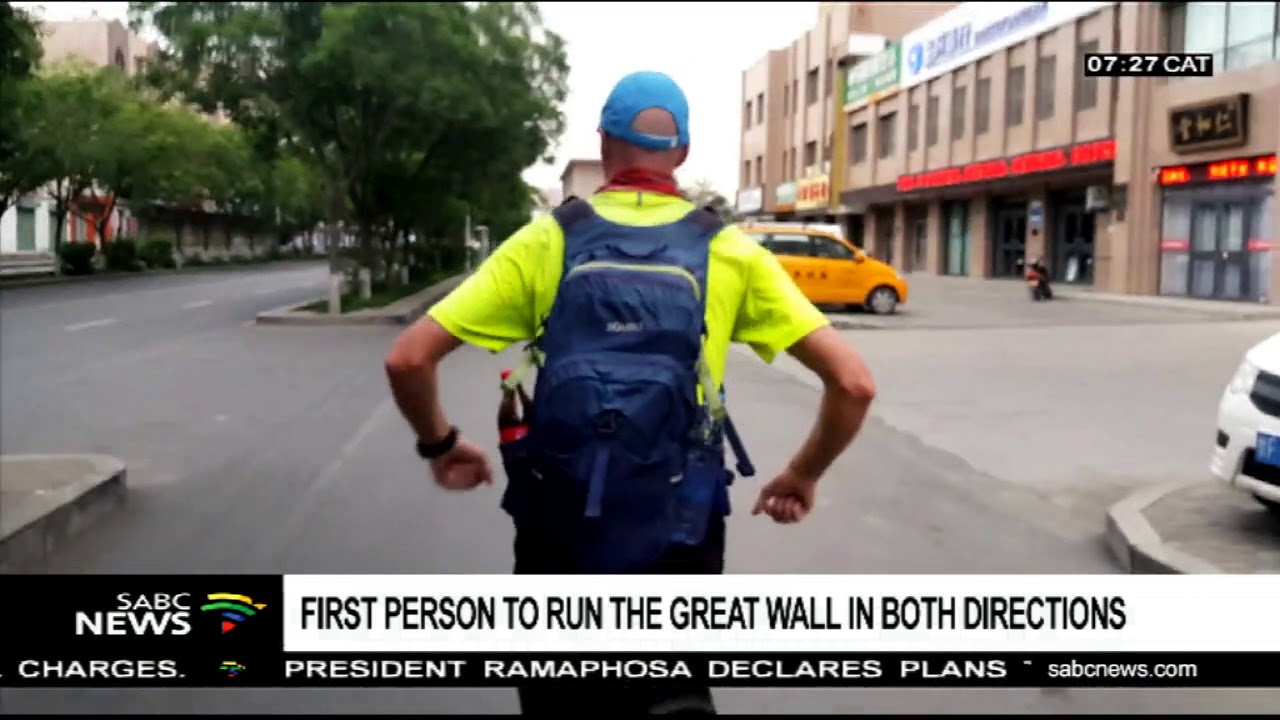 First person to run the Great Wall in both directions