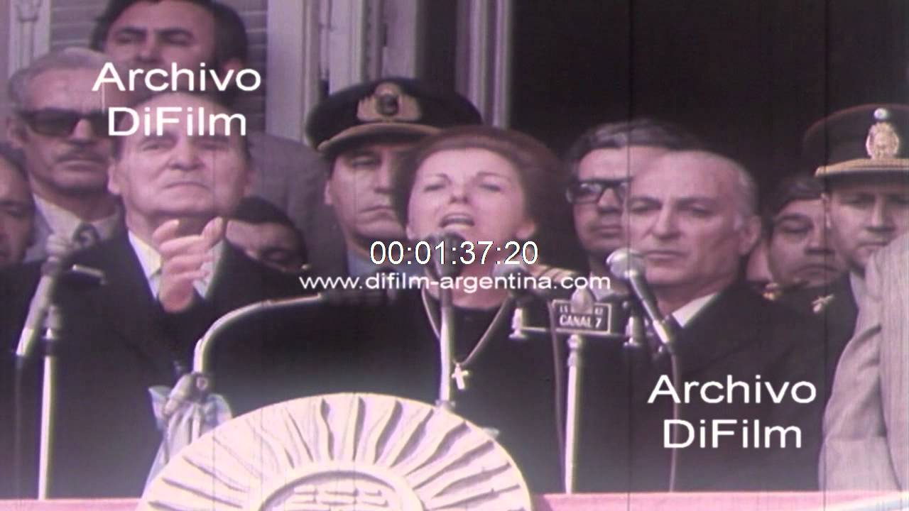 Suscriben la promulgacion de la ley de contrato de trabajo 1974