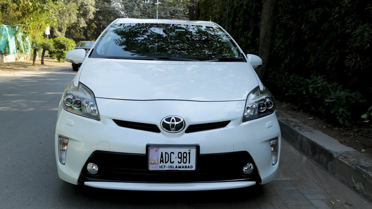 Toyota Prius Owners Review: Price, Specs & Features | PakWheels