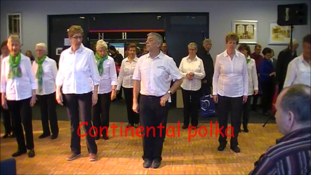 Volksdansen KBO Reusel op de Seniorenbeurs in Veldhoven