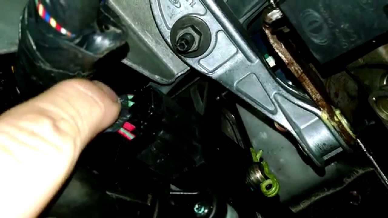 Проверка и замена выключателя стоп-сигнала. Обзор Ford Expedition 2004. Замена. Удалить. Как заме...