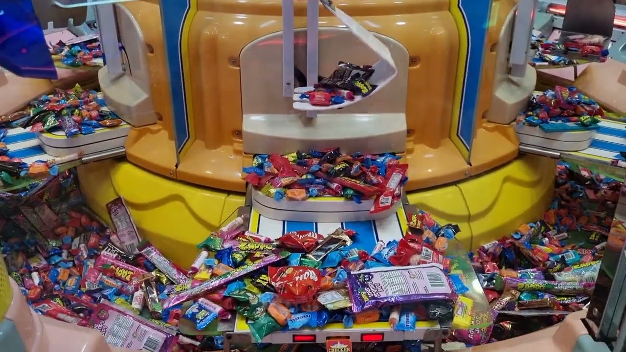 BIG SWEETLAND CANDY PUSHER JACKPOT! Arcade Game Filled With Lollies & Prizes!!