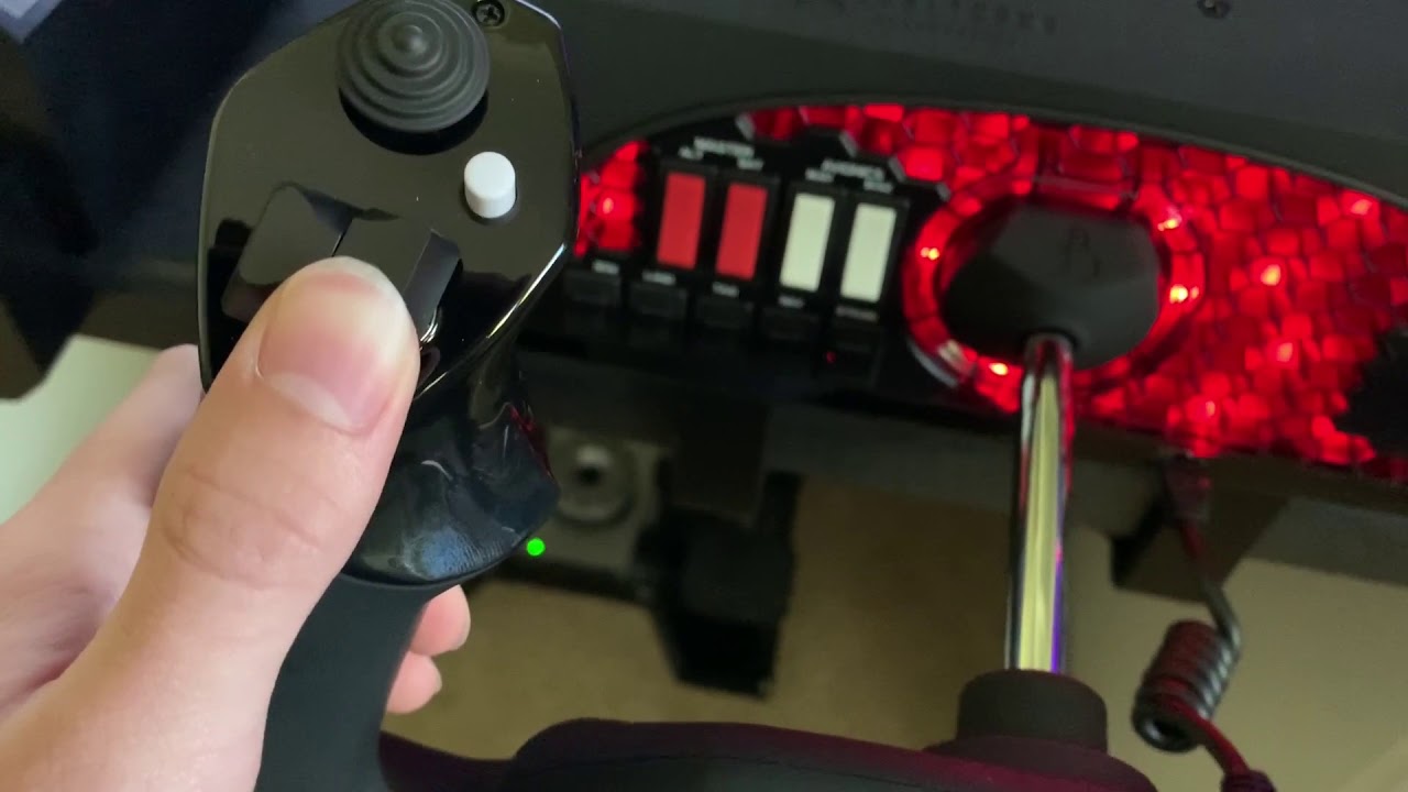 Honeycomb Alpha Flight Yoke Review: Comparison to Logitech Yoke