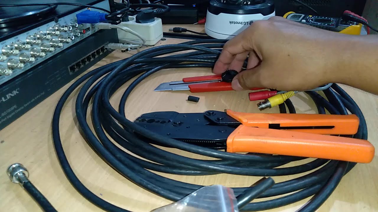 Cara Pasang Konektor BNC Pada Kabel Coaxial [BNC Model Ulir dan Model Crimping]