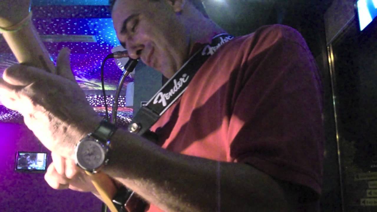 SMOKE ON THE WATER cover by z&eacute; miguens.mov