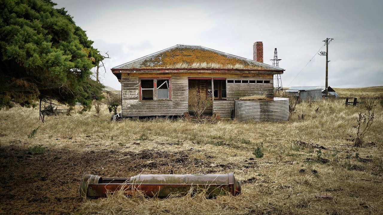 Abandoned- Forgotten old farm house. Vintage toys and stuff left/54 years abandoned/Vintage car