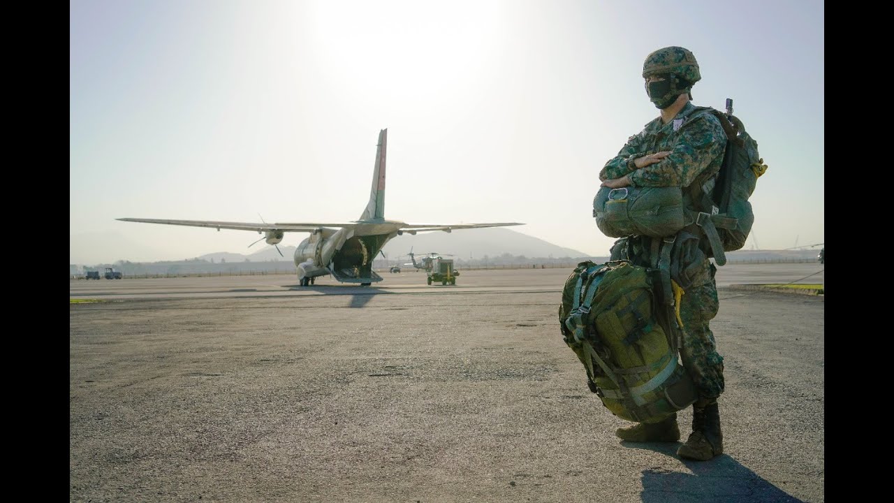 Militares del Aire: Curso de Paracaidista Básico Militar