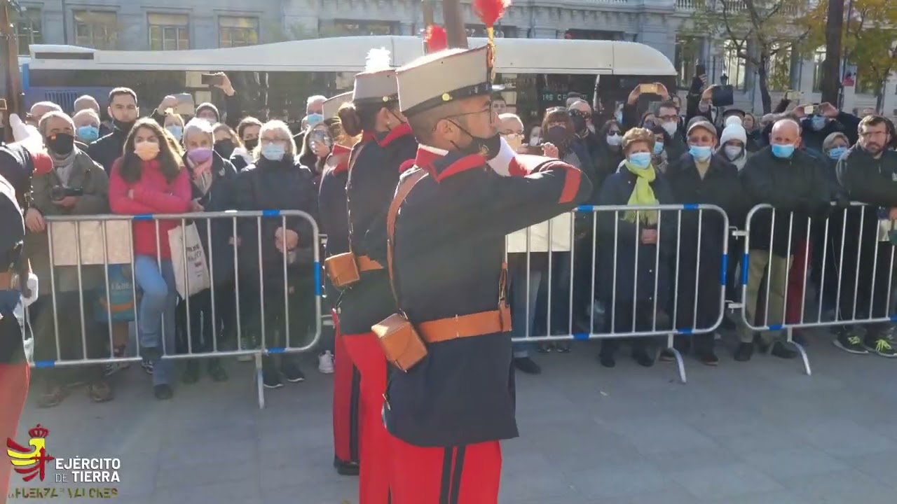 Así es el relevo de Guardia del Regimiento de Infantería 'Inmemorial el Rey' Nº 1