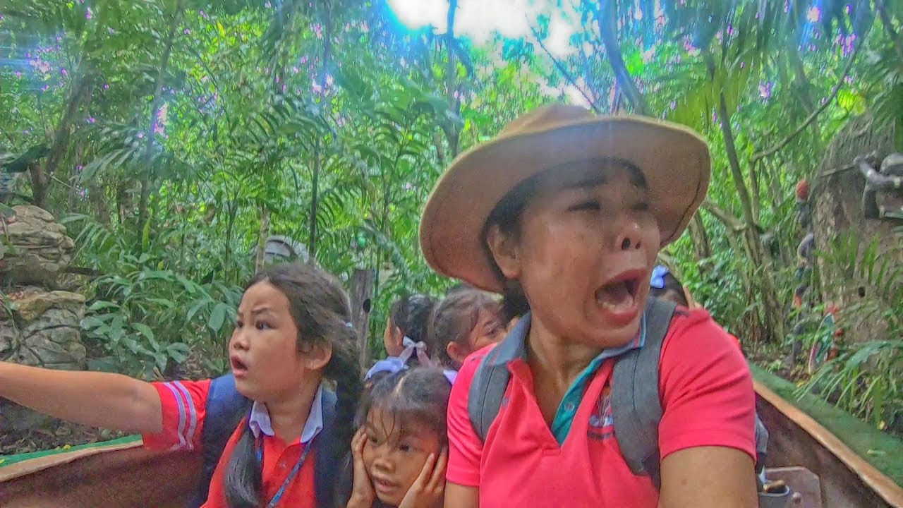 ครูนกเล็ก | โค้งน้ำแห่งนี้มี ฉลาม ช้าง งู และ หมูป่า