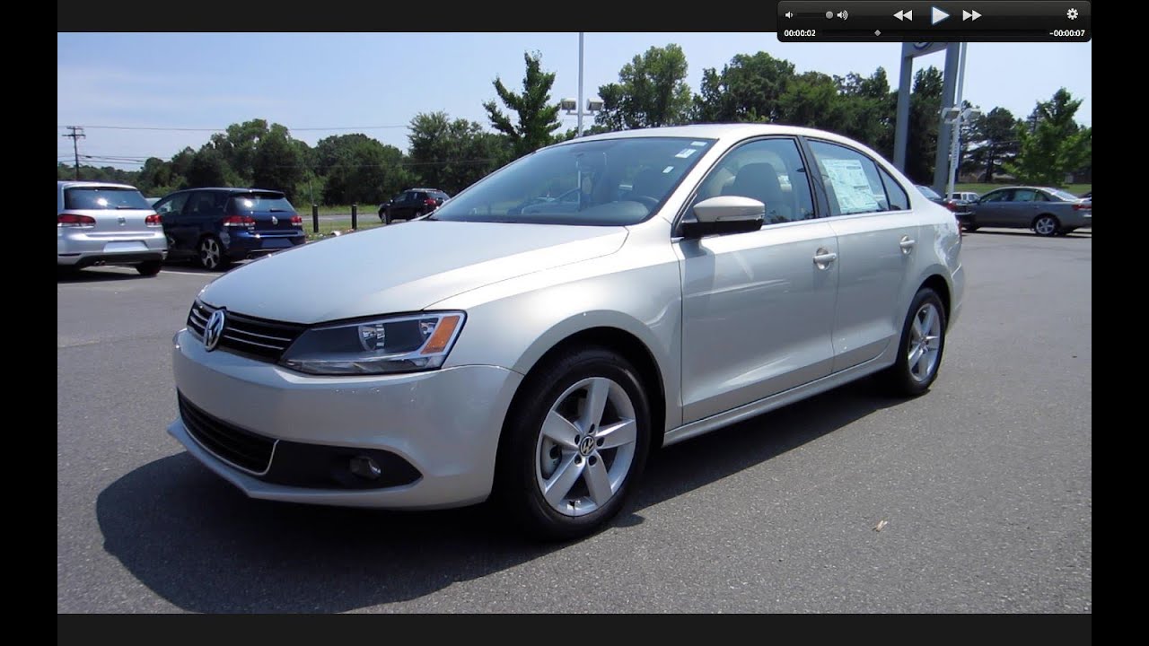 2011 Volkswagen Jetta SEL TDI Start Up, Engine, and In Depth Tour