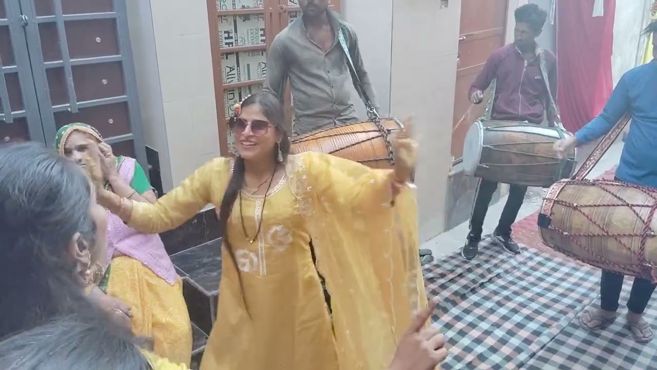 ऐसा कभी नहीं देखा होगा डांस💃💃|| Delhi me kiya dhol per dance💃|| mini vlog || #viralvideo #minivlog