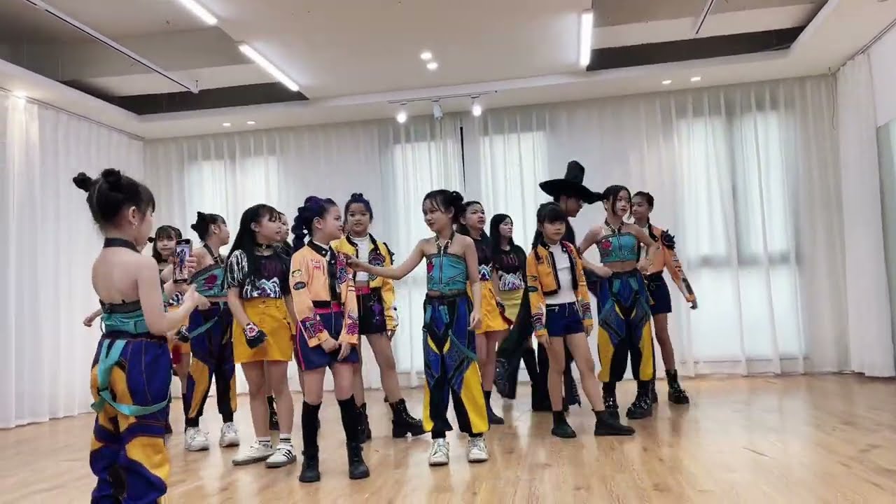 P1 🔥Full 7 trends in the video 🙌 Huntrix