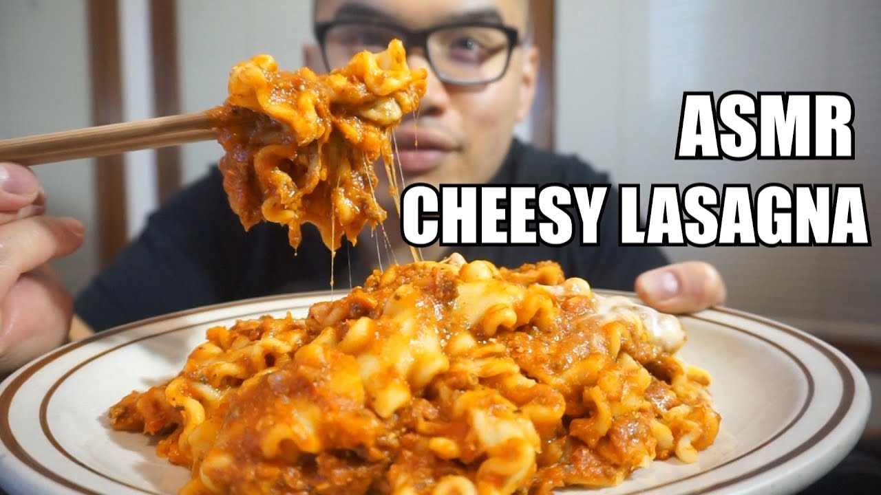 ASMR- LASAGNA *Relaxing eating sounds