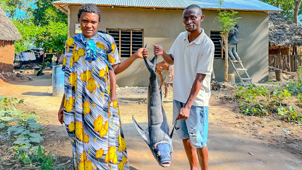 🏡 Final Plastering of Our Dream Home + Juicy Grilled Monster Fish with Coconut Sauce & Ugali 🍲🔥