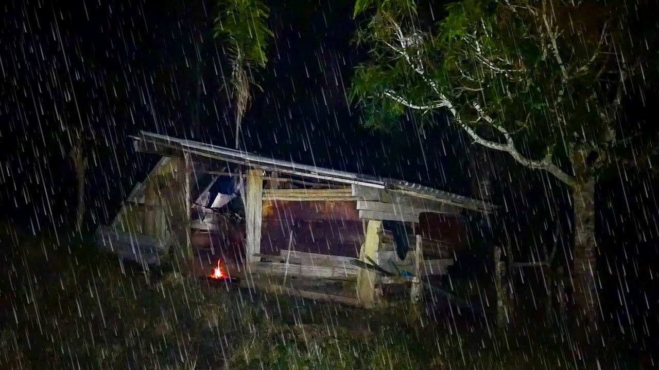 นอนกระต๊อบกับหลาน บรรยากาศฝนตกในหน้าหนาว เฝ้าโจรขโมยเครื่องสูบน้ำ รดแปลงหญ้า