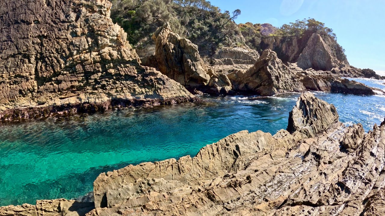 Hike 23: Exploring a coastal cave along Australia’s NSW South Coast