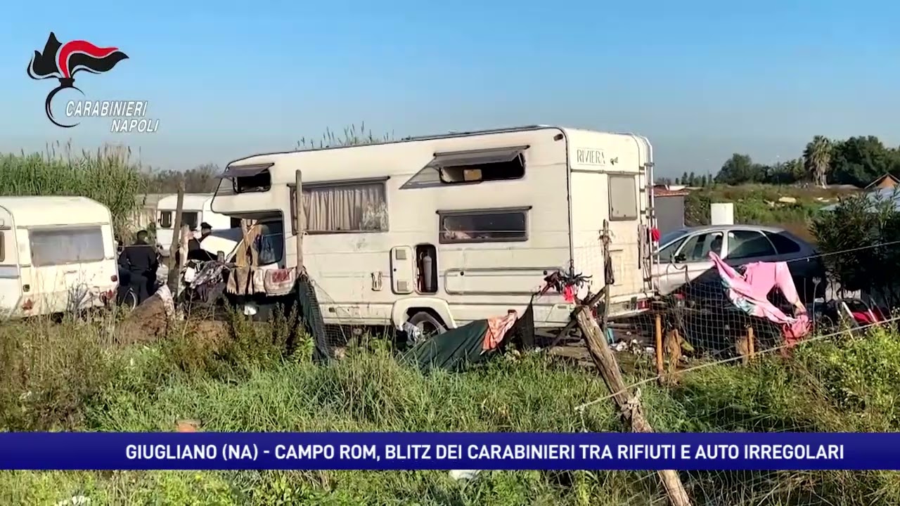 Nel campo rom a Giugliano (Na) : bimbi tra i rifiuti, mai andati a scuola