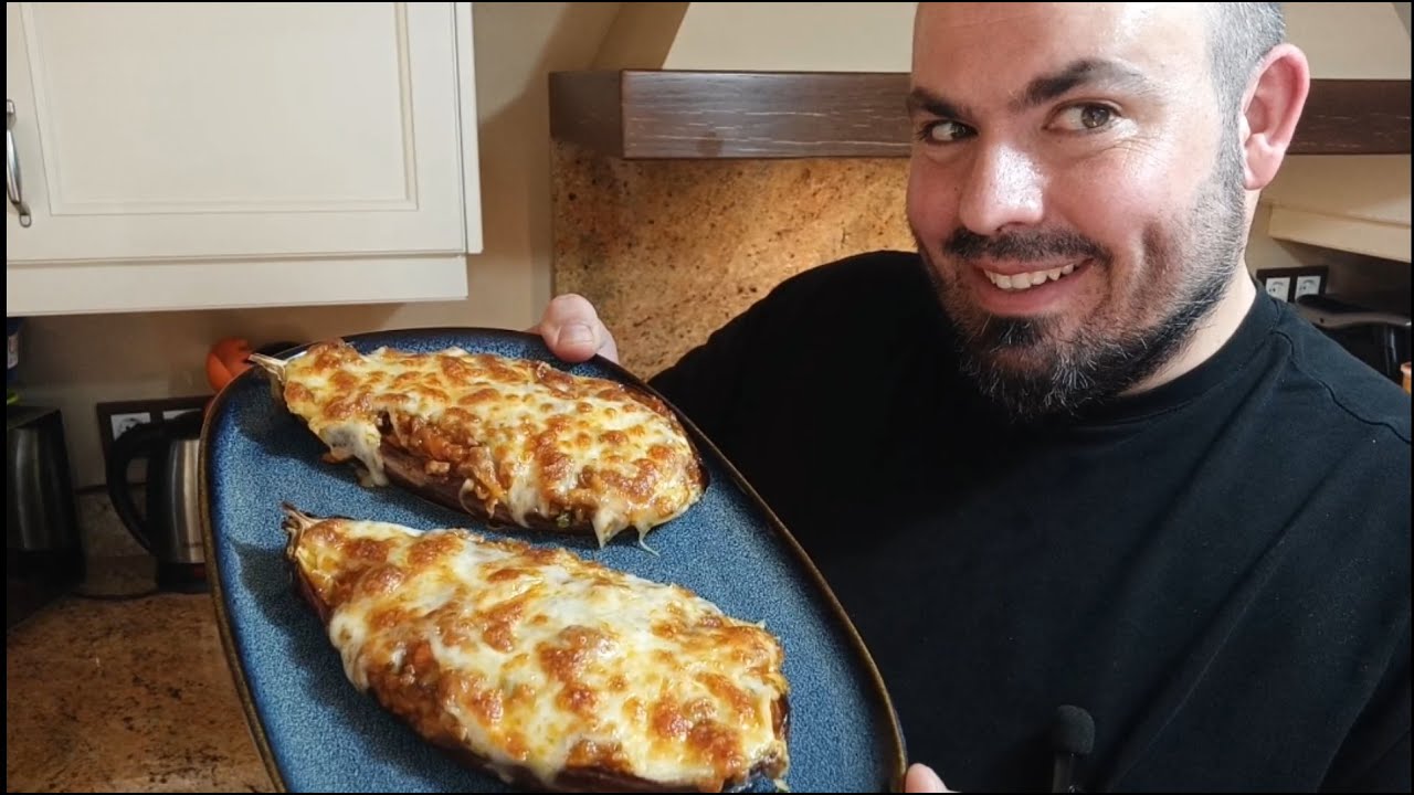 BERENJENAS RELLENAS CON CARNE PICADA Y VERDURAS