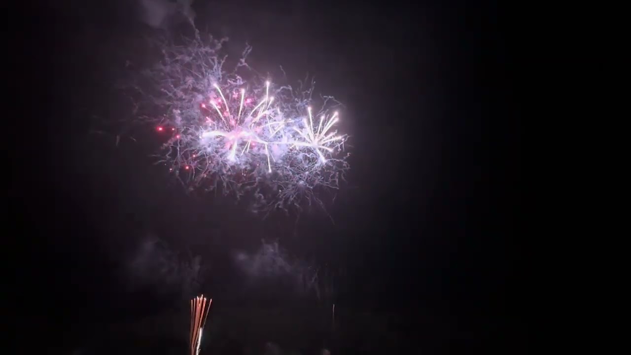 2025年早川大花火大会　特大スターマイン