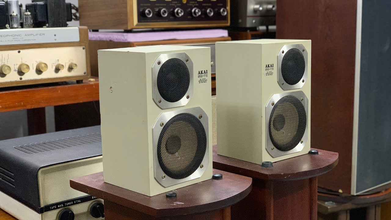 Cặp loa AKAI b&eacute; m&agrave; chất &acirc;m hơn cả người lớn h&aacute;t, hii