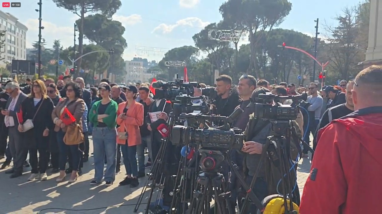 Lapaj protestë te kryeministria!