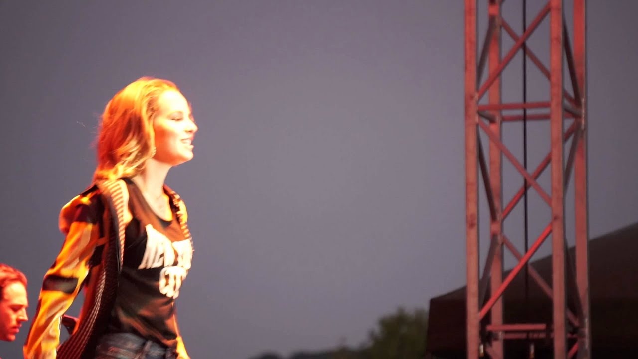Deeper Shade Of Us - Bridgit Mendler - Sonoma County Fair 2015