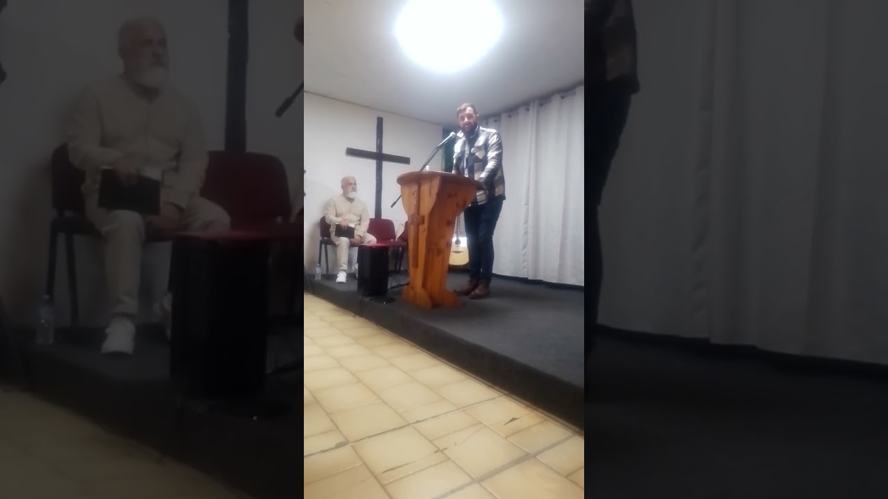 Le frère Steve qui chante vendredi 02.01.26 à Lannemezan 