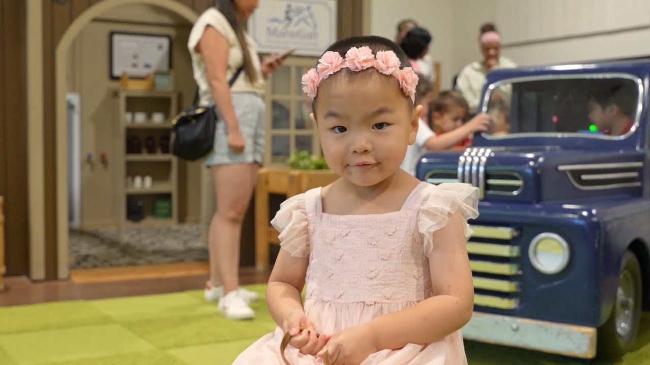 Lingbo Turns 3! A Sweet Birthday Celebration at Play Street Museum