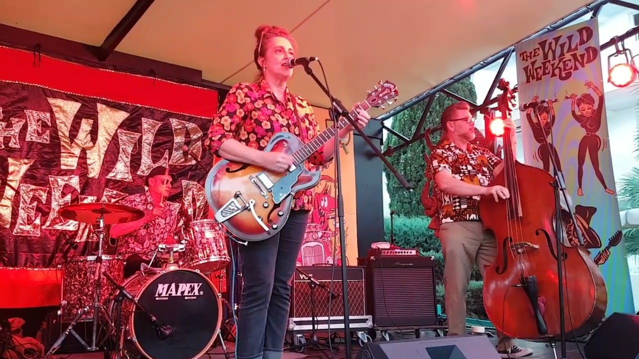 Holly Golightly and her band live by Cathimini (Wild Week End 2023)