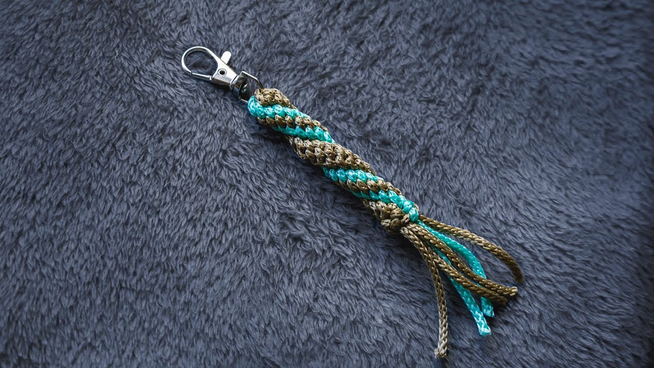 Braiding a Zipper Pull | Corkscrew Pattern