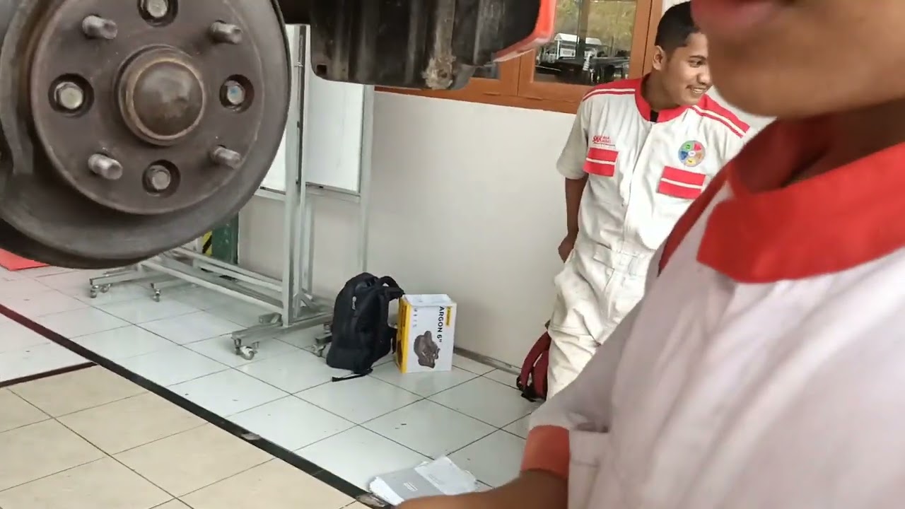 service berkala dari lift 1 sampai lift 4