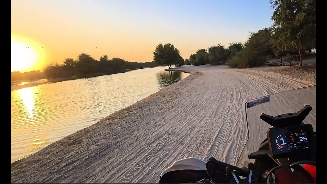 Desert Sunset - 4k Pure Techno house