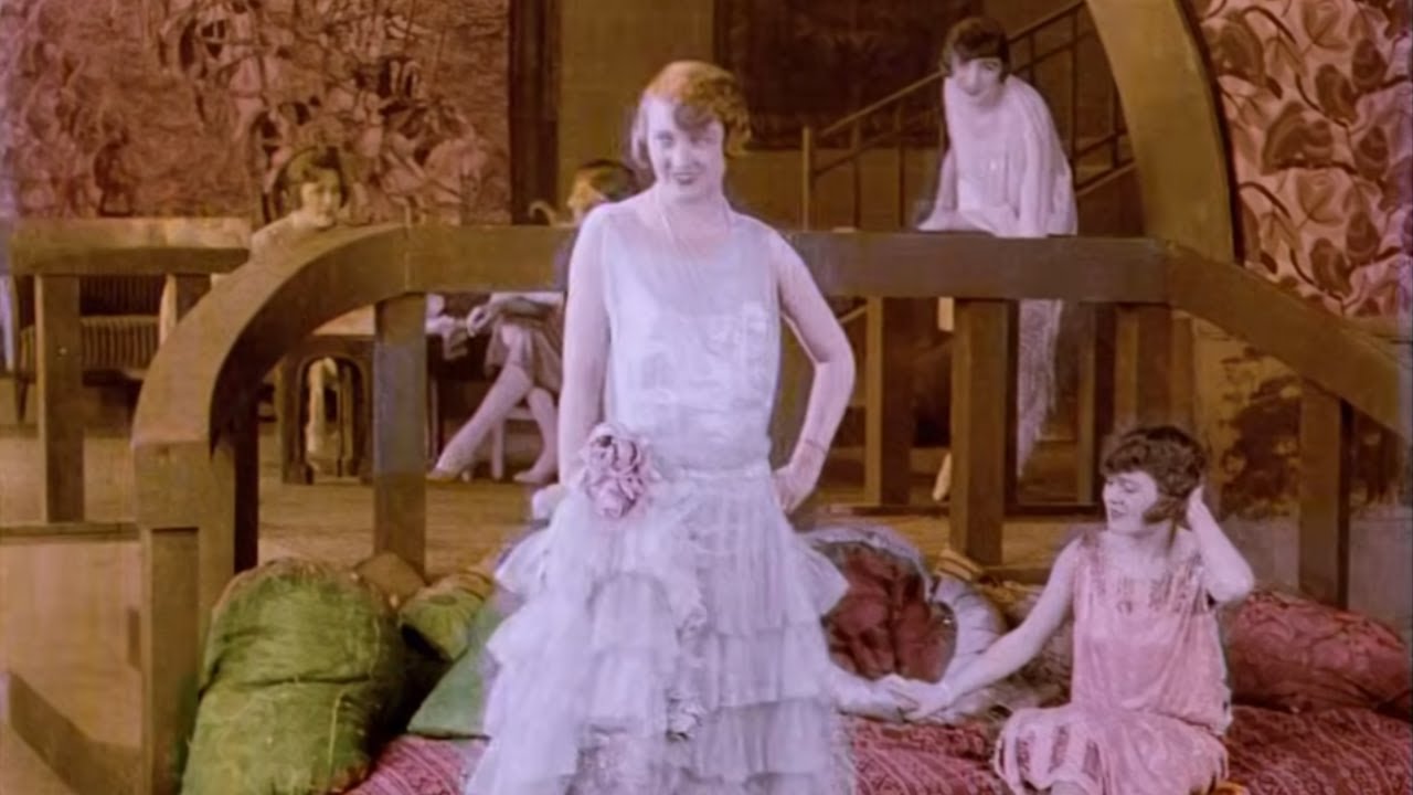 Roaring Twenties Runway: 1926 Paris Fashion Uncovered - Silent Film