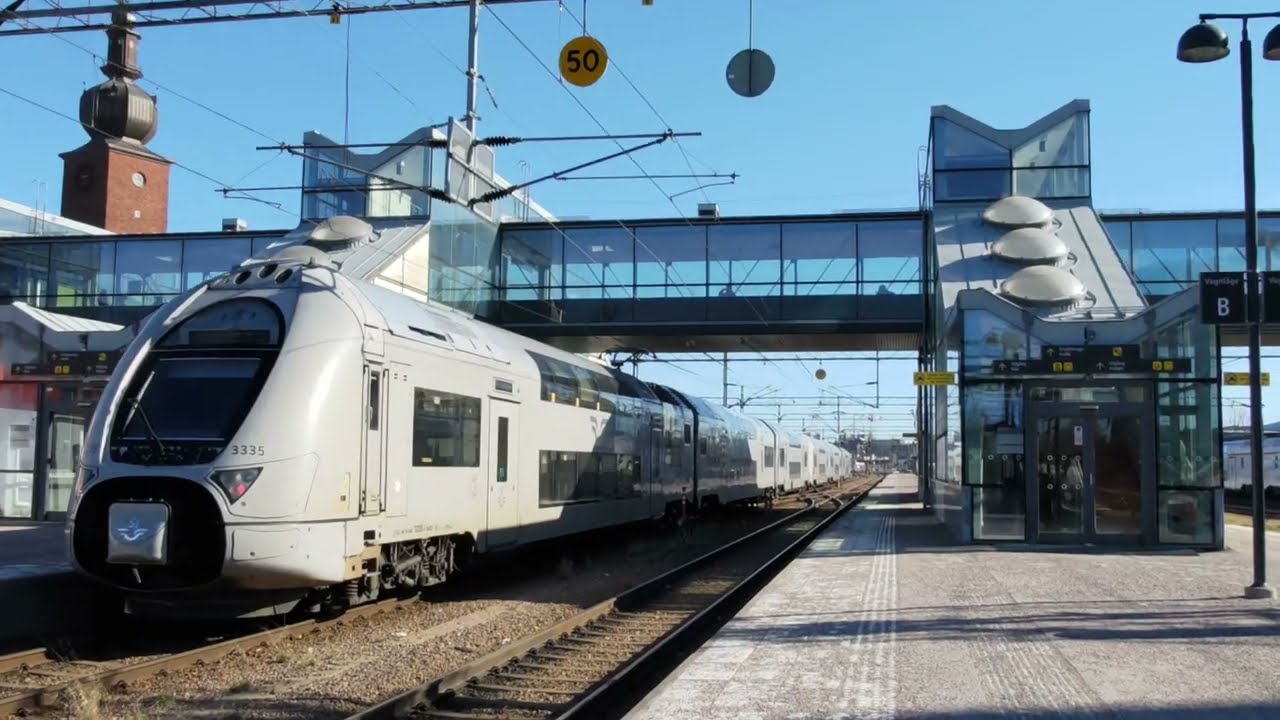 Sweden, Västerås Train Station, 2X escalator