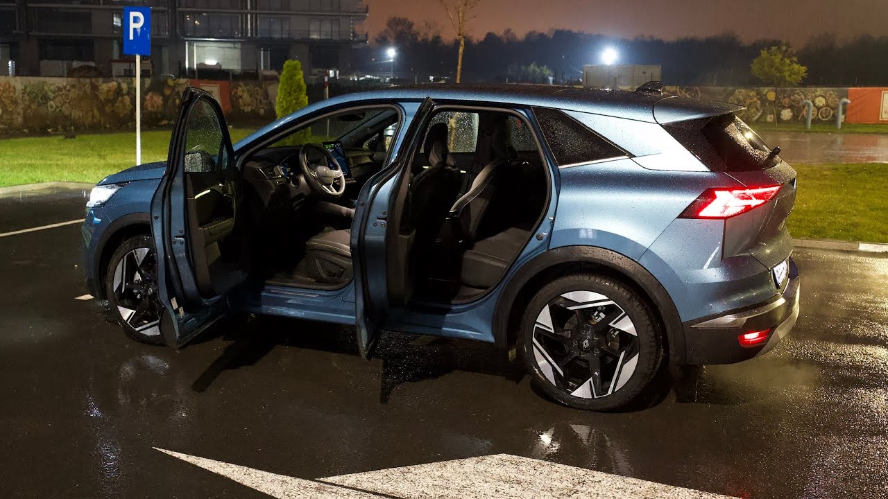Renault Symbioz Night Lights Review