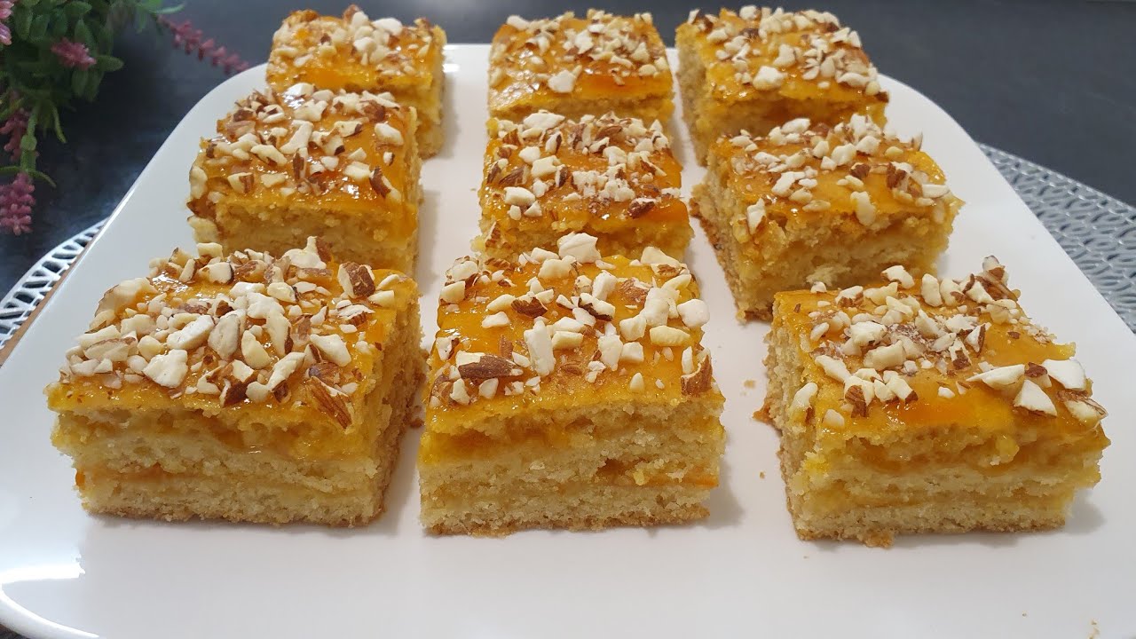 Schichtkuchen mit Marmelade. Für die ganze Familie, er zergeht auf der Zunge.