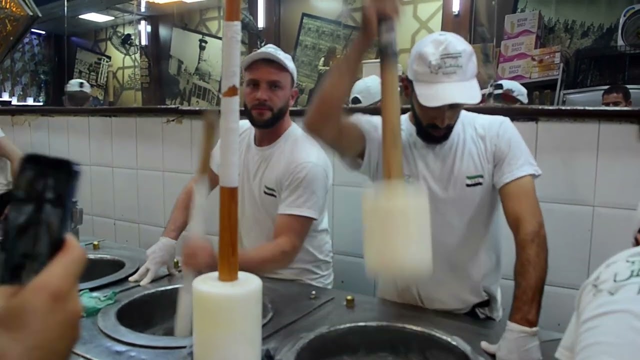 بوظة بكداش الأصلية في الشام.. تجربة سياحية ومذاق لا مثيل له