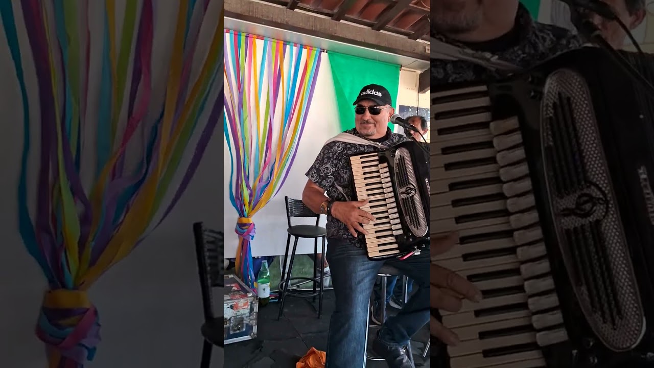 Sanfoneiro Redondo tocando Enrolão no aniversário de Aldira Martins