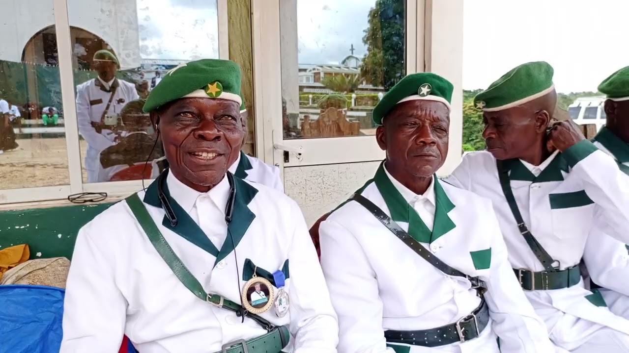Évangélistes général papa kudimuene alobi na ba surveillant baso ba kotaka temples écouter