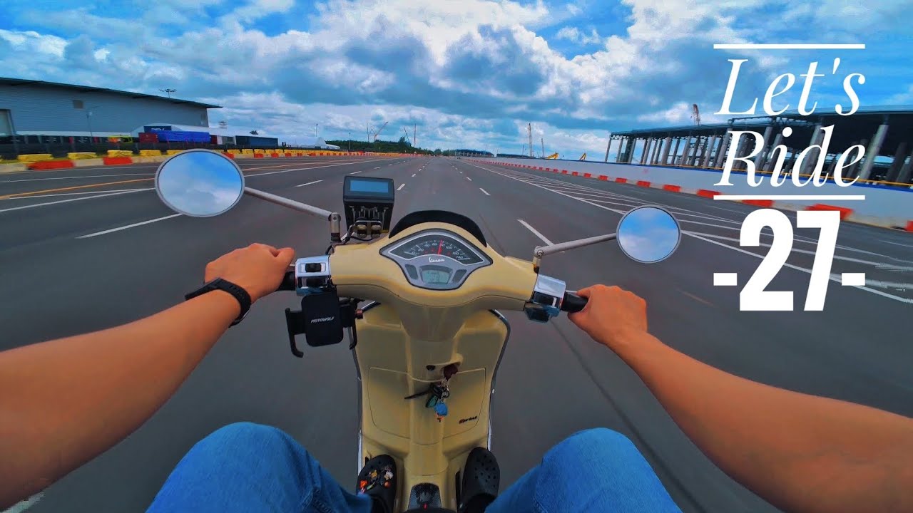 Riding along the Coastal Road of Singapore|Vespa|POV|