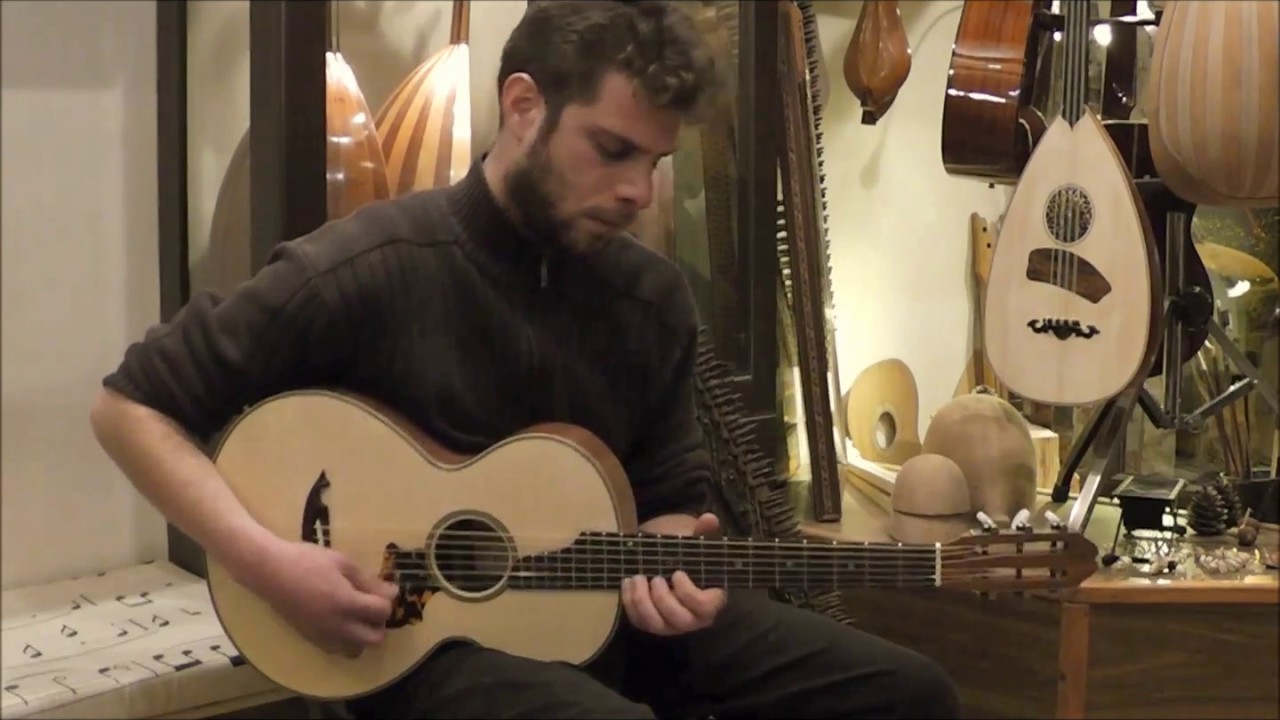 Small guitar made by Tasos Theodorakis.